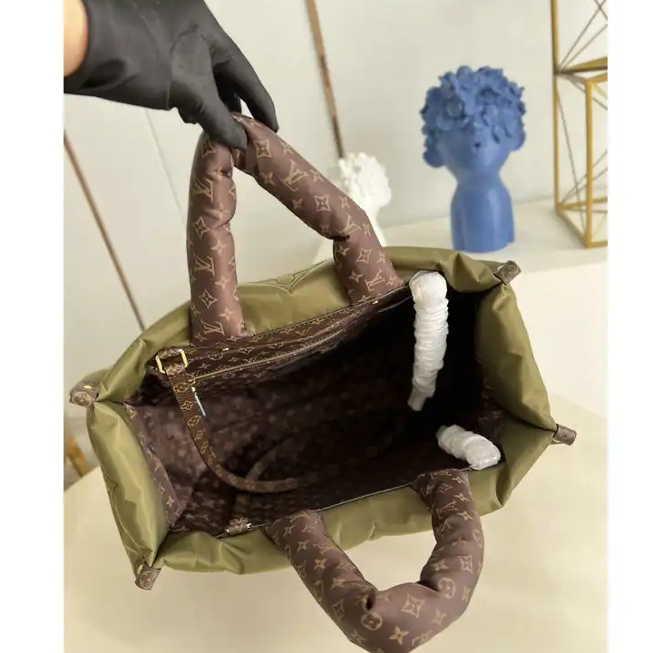 Bag LV 2112YA0030 0626